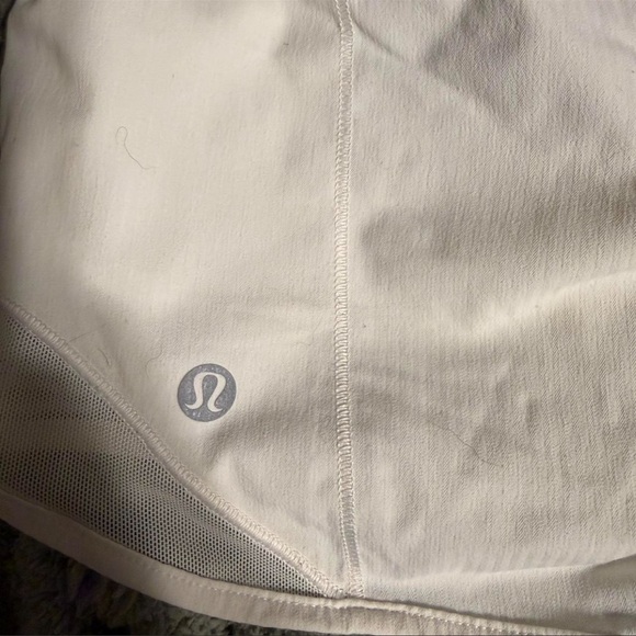 Lululemon White Hey Hotty Shorts - Picture 3 of 4